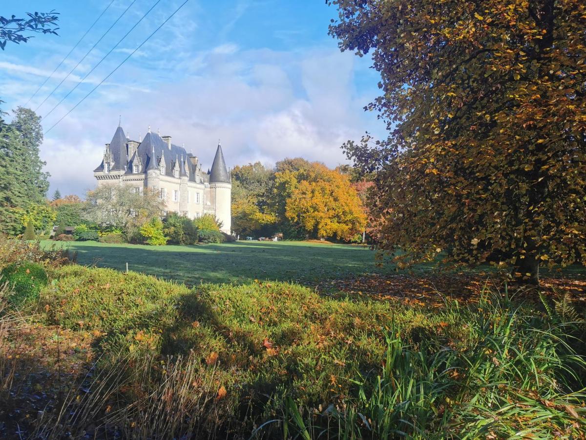 Hotel Chateau De Launay Guen Plémet Exterior foto